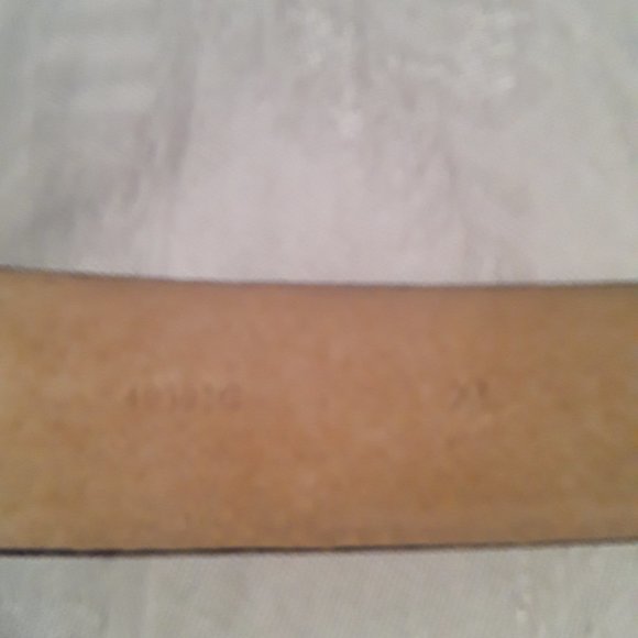 NEW BLACK LEATHER BELT WITH RINESTONE BUCKLE SIZE XL - Picture 2 of 2